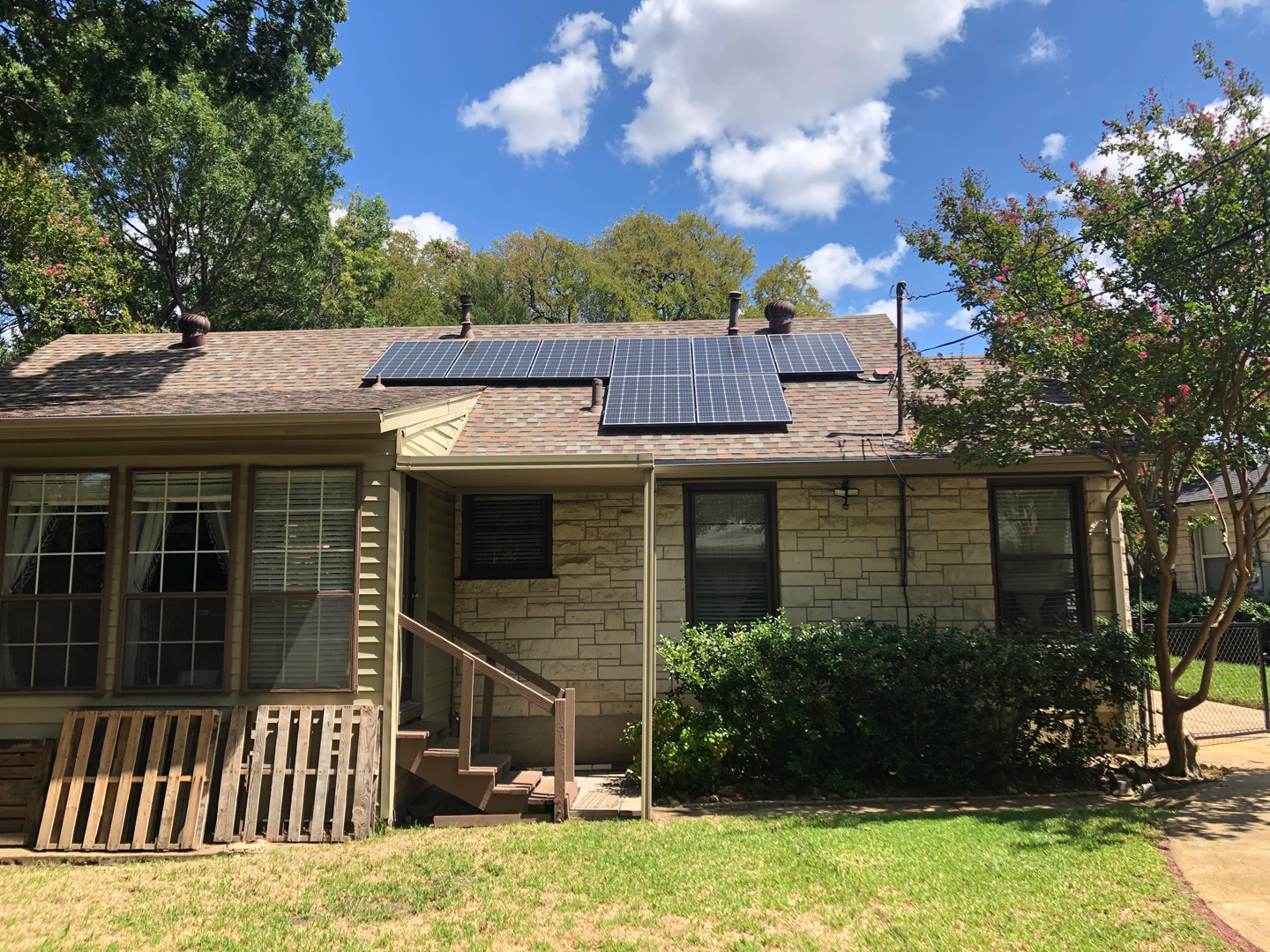 alvarez-house-dfw-solar-tour